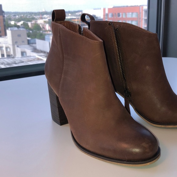 bp Shoes - Brown leather booties